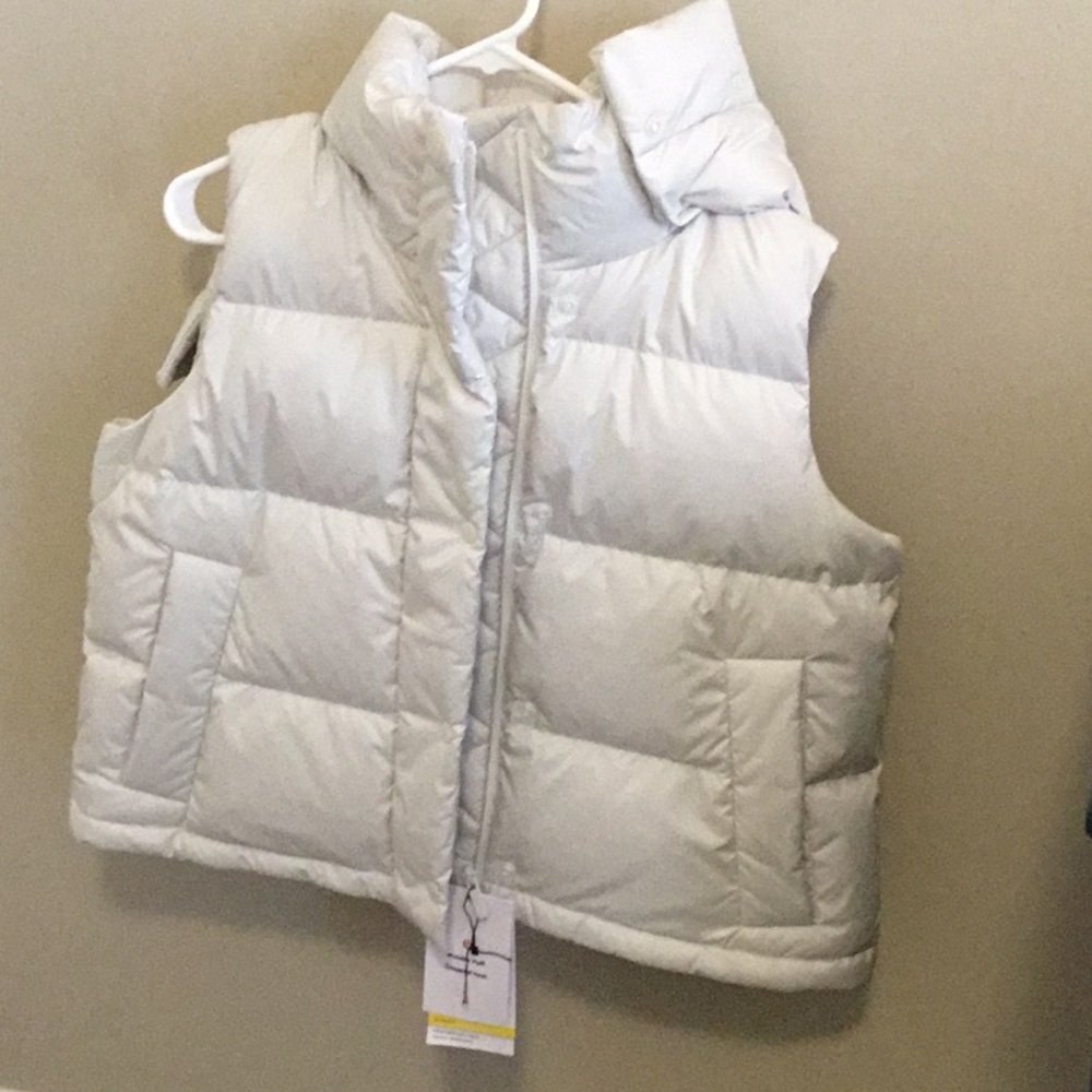 Lululemon Wunder Puff Cropped Vest